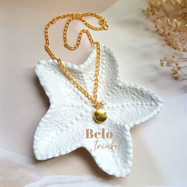 Dainty Love heart pendant chain necklace