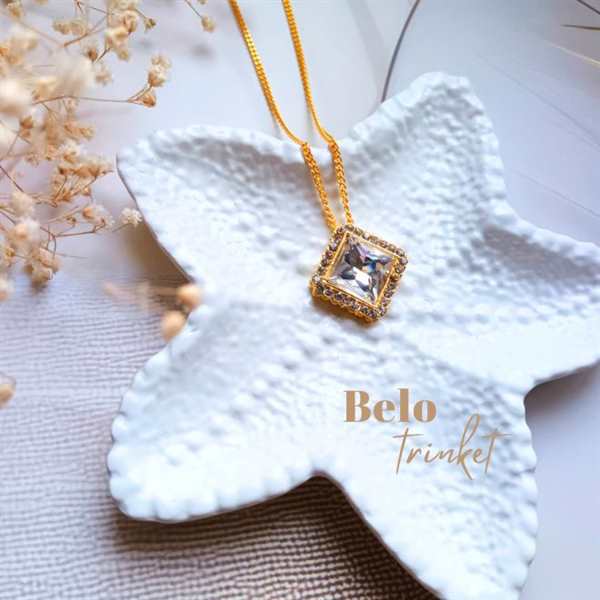 Dainty Square Clear Crystal Pendant Chain necklace