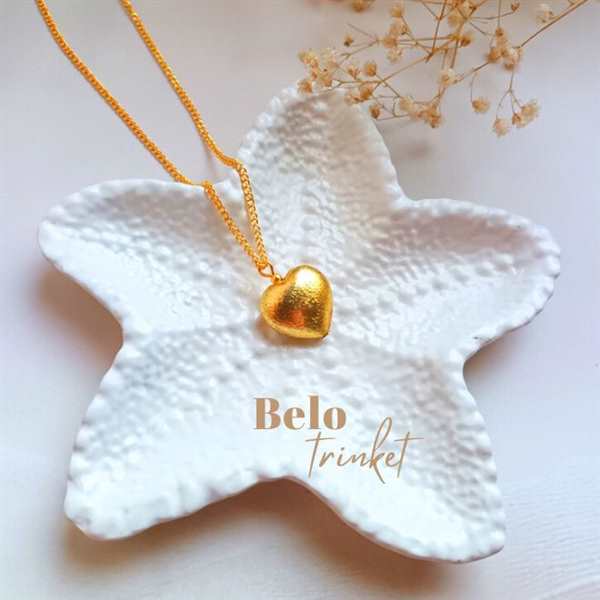 Dainty golden heart  pendant chain necklace