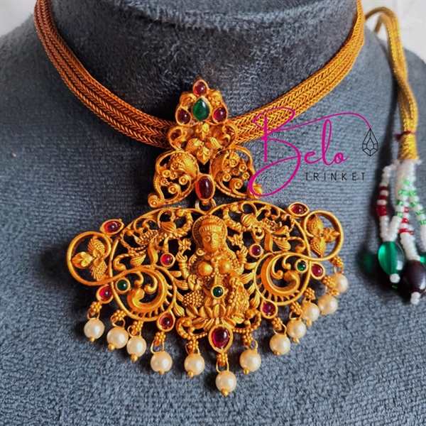 Goddess golden choker necklace set